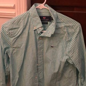 Vineyard vines boys button up 12-14 medium